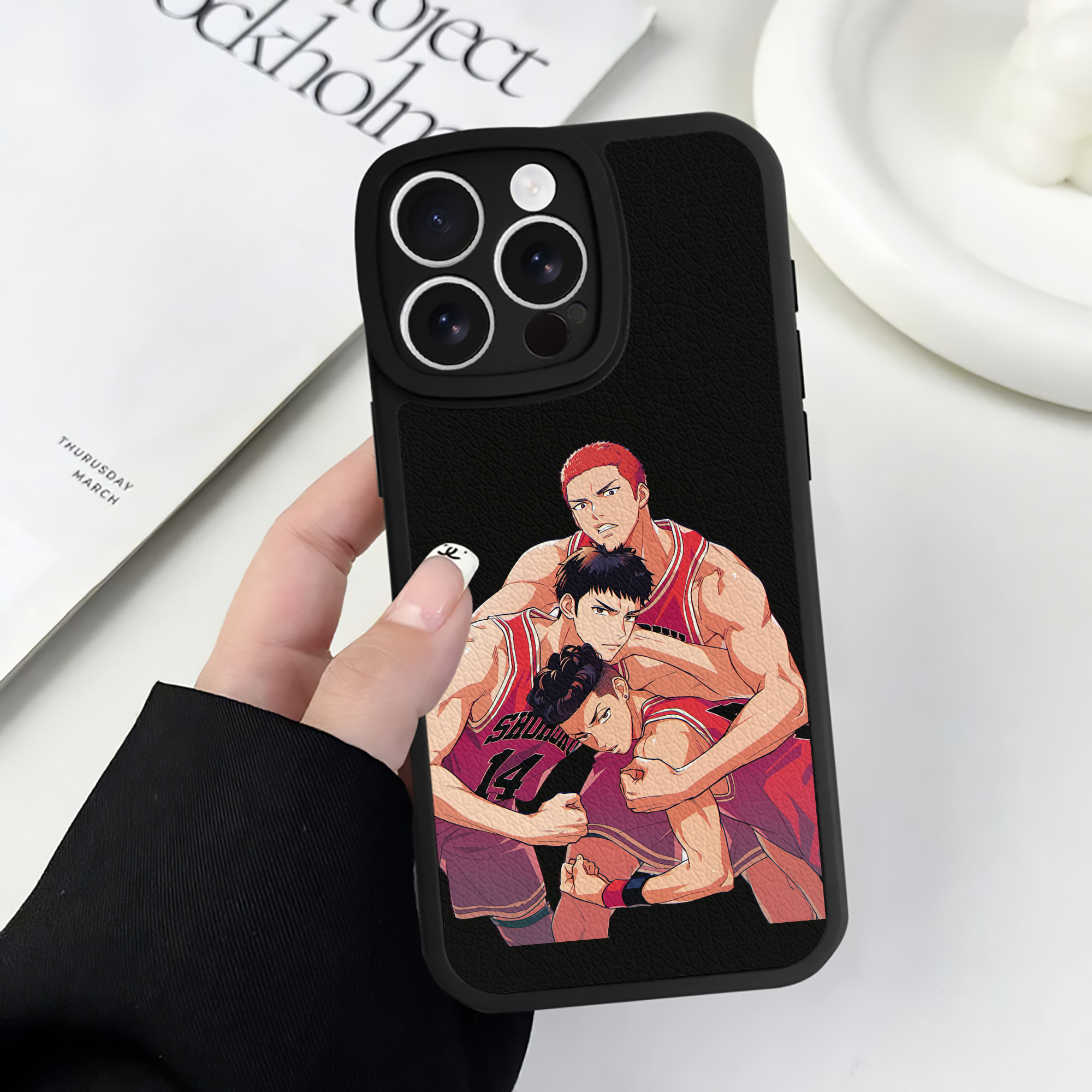 （画像用） SLAM DUNK／スラムダンク 【iPhone 16シリーズ対応】シリコンスマホケース（レザー調） 材質：シリコン